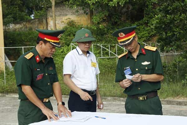 Bốc thăm thi lái xe giỏi.