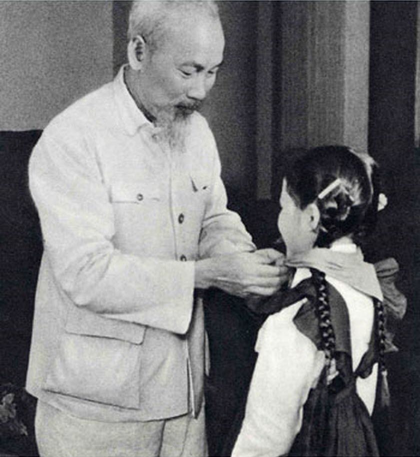 1945